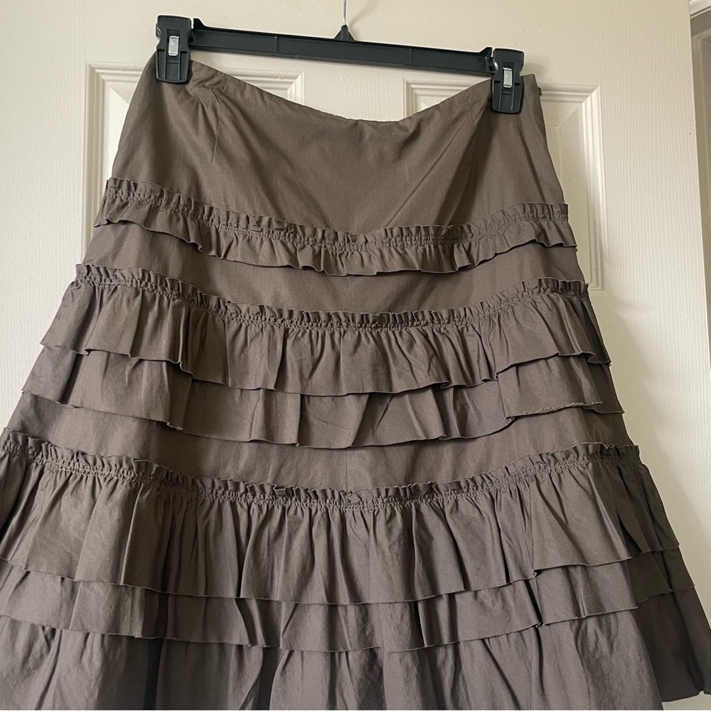 Akris Punto Tiered Ruffles Midi Skirt Size 8 Solid Olive Green Color Bohemian - Picture 6 of 12